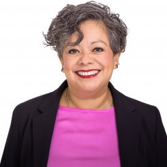 Lucia Flores