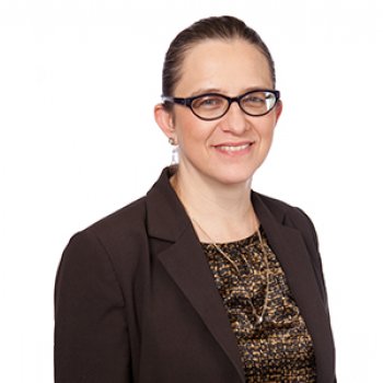 Dr. Maria Silva